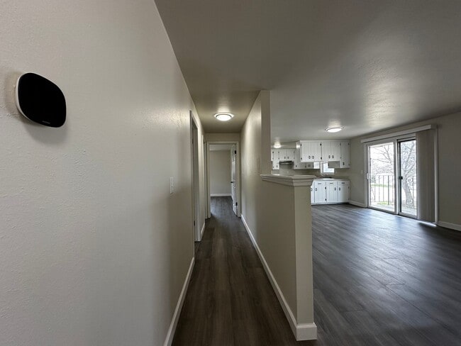 Building Photo - 2746 Nicolet Dr