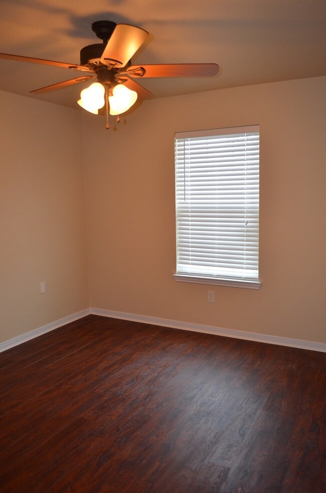 Building Photo - 1802 Tru Trail