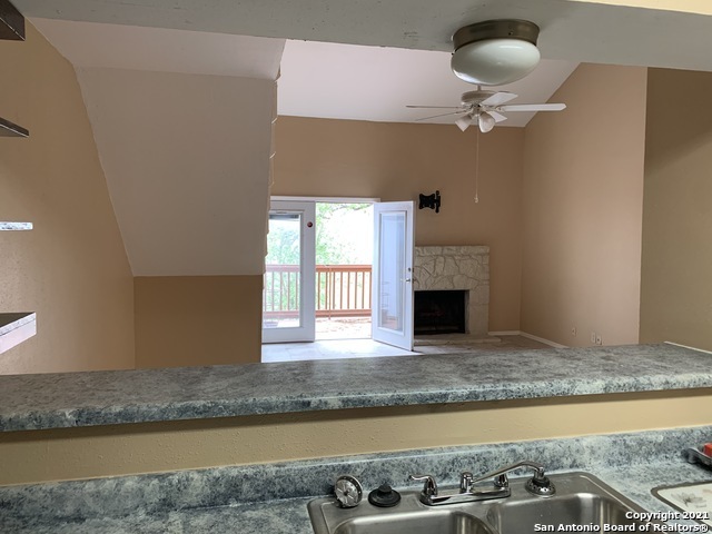 Building Photo - 10527 Perrin Beitel Rd