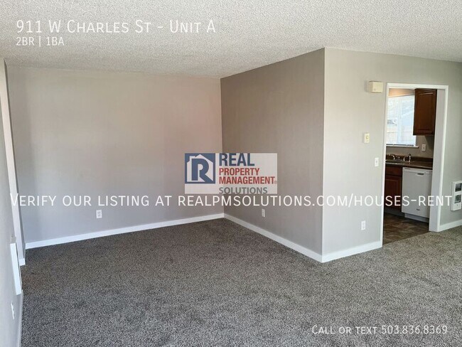 Building Photo - 911 Charles St