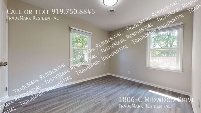 Building Photo - 1806-C Midwood Dr