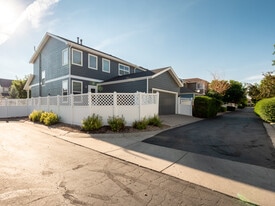 Building Photo - 5162 Cinquefoil Ln
