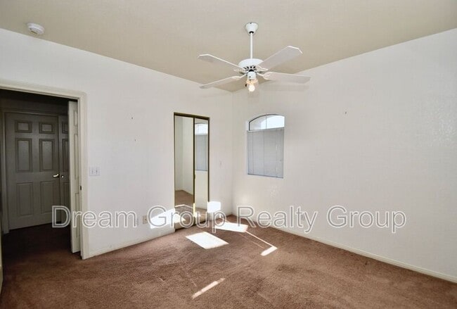 Building Photo - 3320 S Fort Apache Rd
