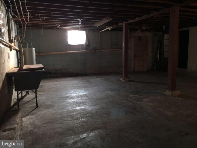 Building Photo - 3089 Winchester Ave