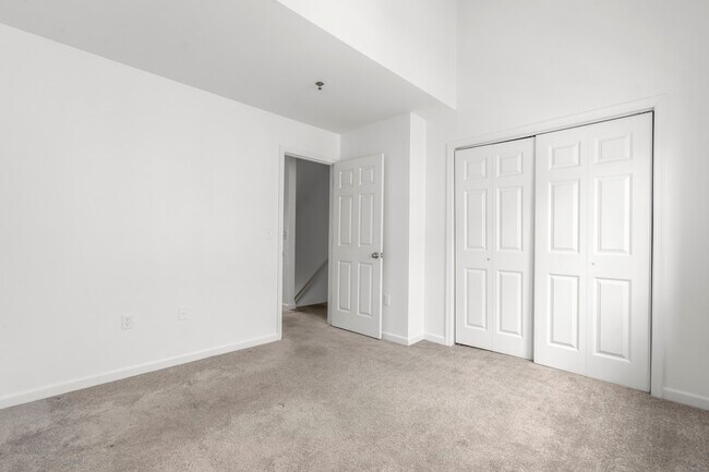 Building Photo - 2660 North Ave