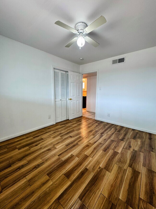 Building Photo - 139 Clairemont Rd