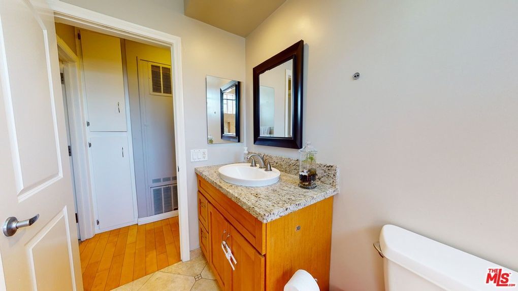 Building Photo - 1144 10th St