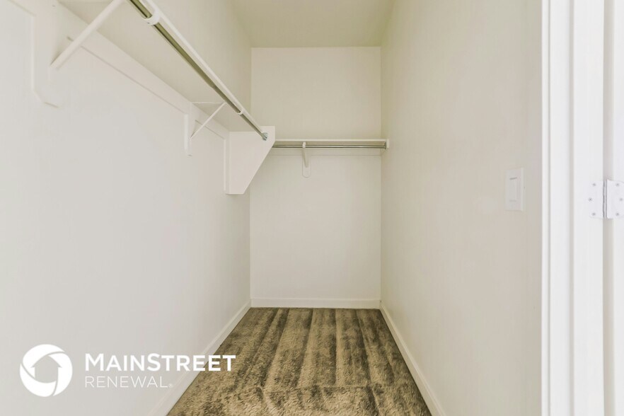 Building Photo - 1119 S Stapley Dr