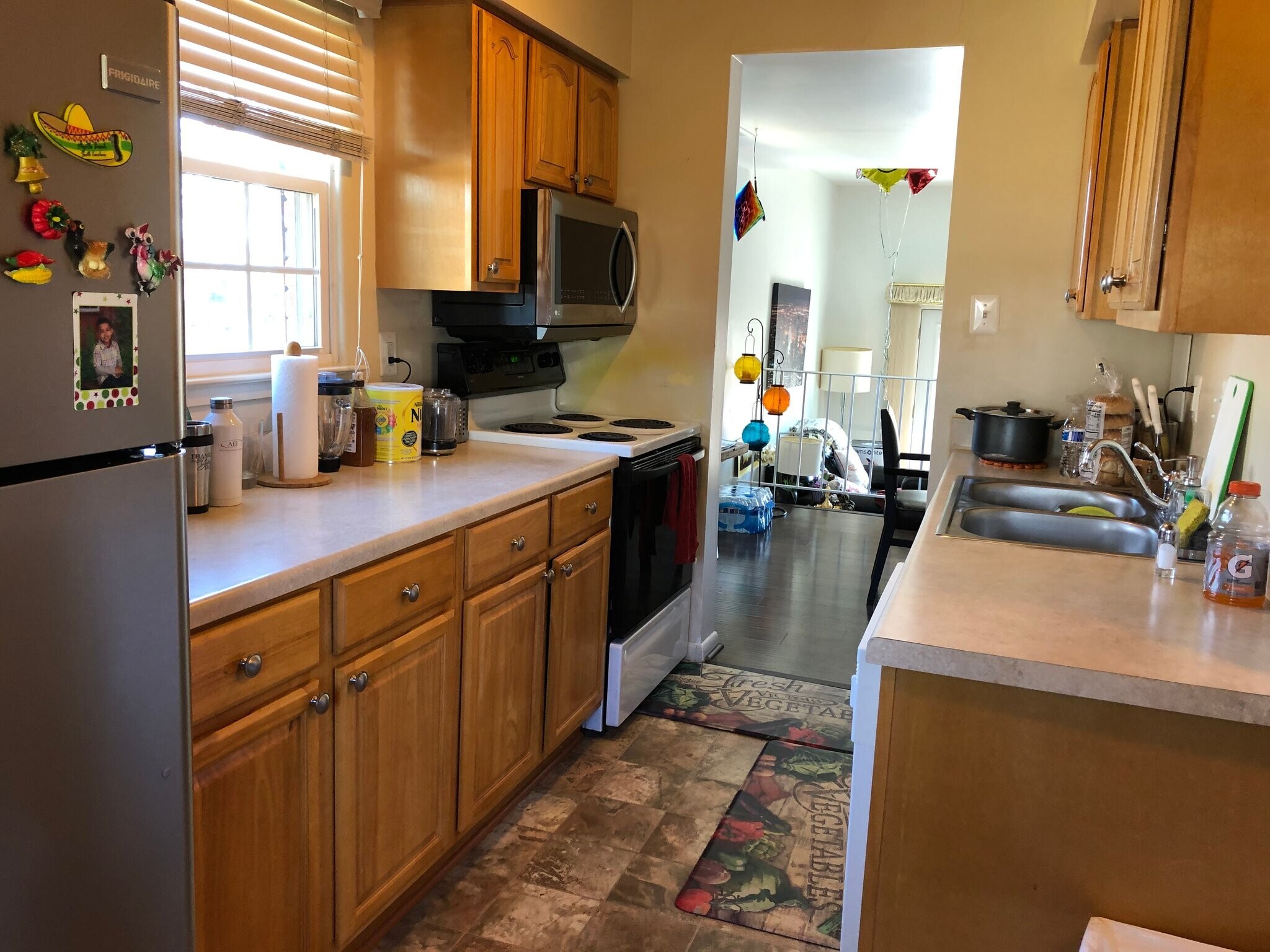 Building Photo - 4240 Embassy Dr