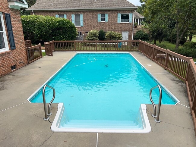 Building Photo - 160 Winged Elm Cir