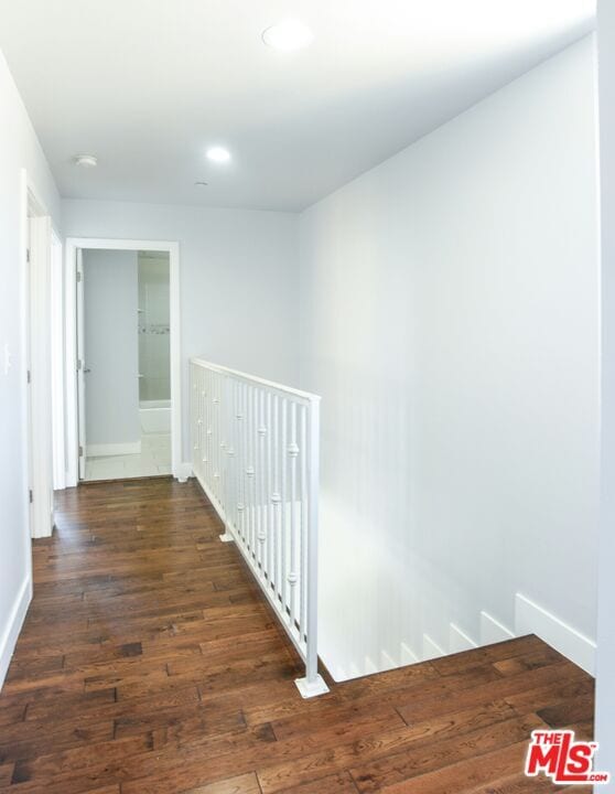 Building Photo - 2114 S Ridgeley Dr