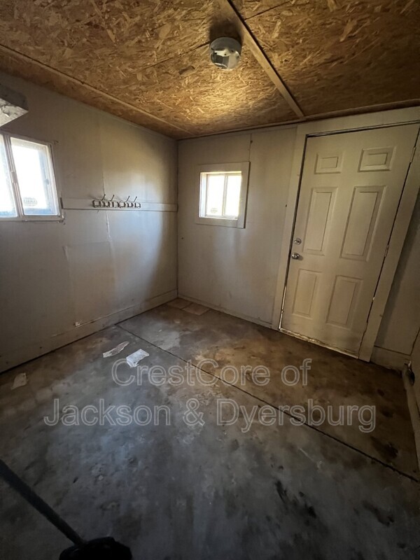 Building Photo - 1320 Upper Finley Rd