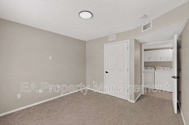 Building Photo - 5748 Pinon Flats Rd NW
