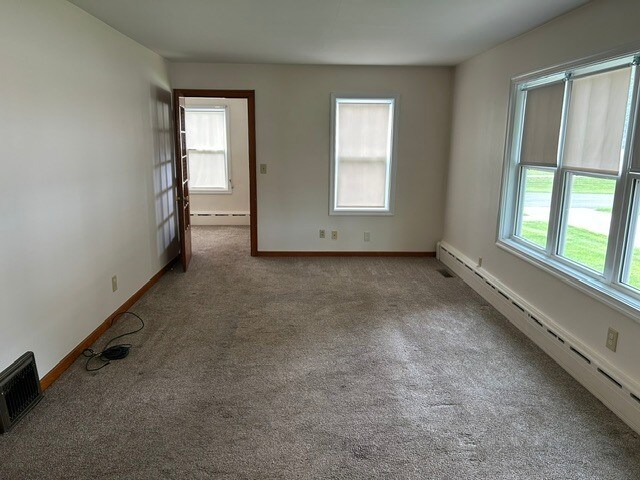 Building Photo - 518 Bremer St