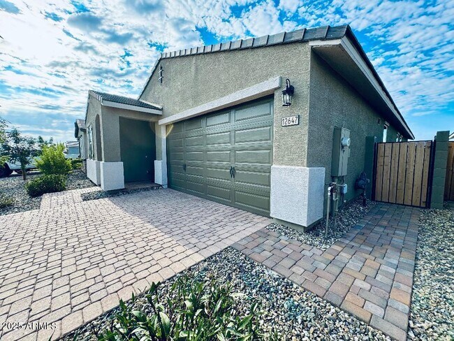 Building Photo - 12647 W Country Club Trail