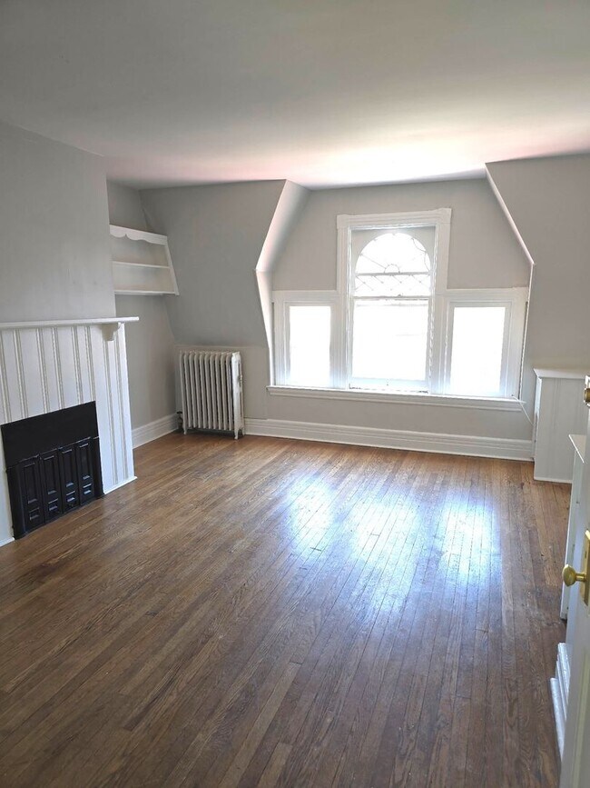 Building Photo - 21N Ferry Street