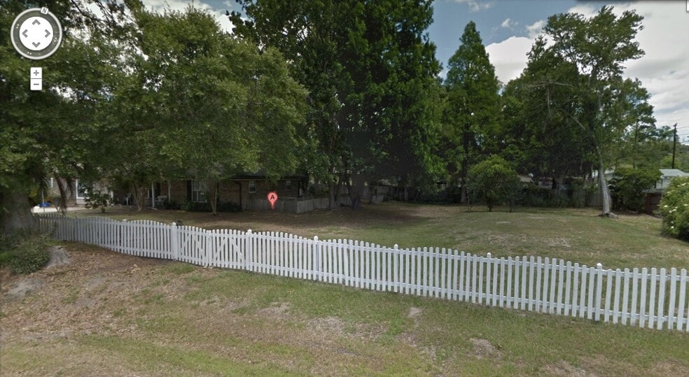 Building Photo - 5933 111th St