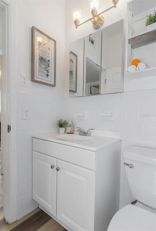 Building Photo - 676 Orangewood Dr