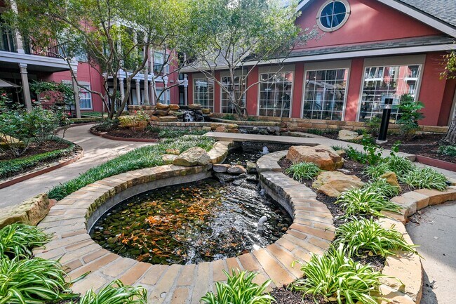 Building Photo - 2400 McCue Rd