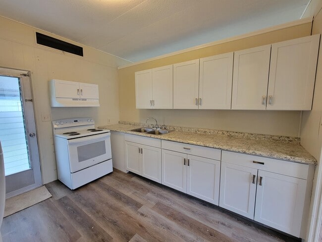 Building Photo - 2021 17th St