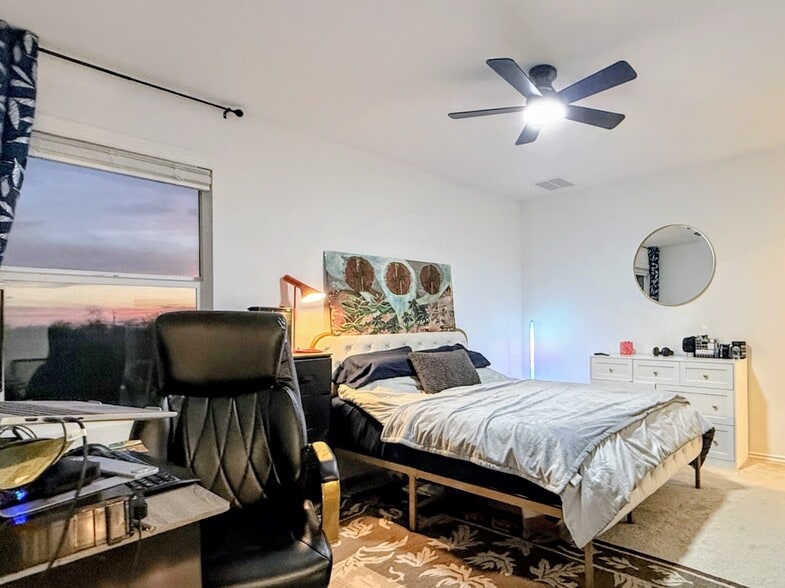 Building Photo - 412 Texas Angel Way