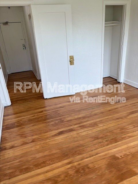 Building Photo - 1523 N McCadden Pl