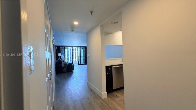 Building Photo - 555 NE 15th St