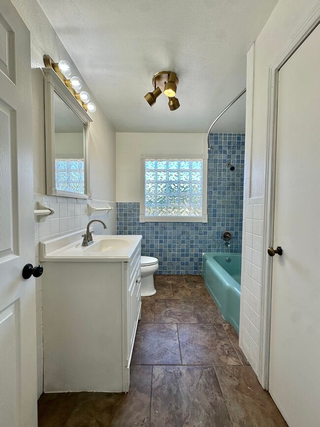 Building Photo - COMING SOON - Large 4 Bedroom Santa Rita H...