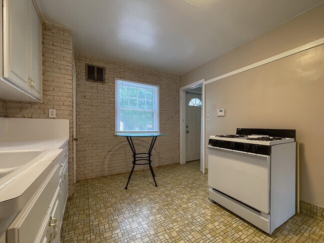 Building Photo - 4924 N 73rd St