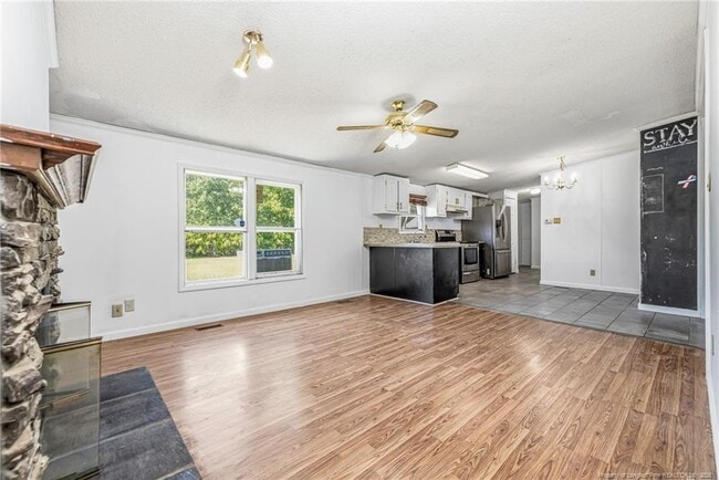 Building Photo - 105 Valley Forge Way N