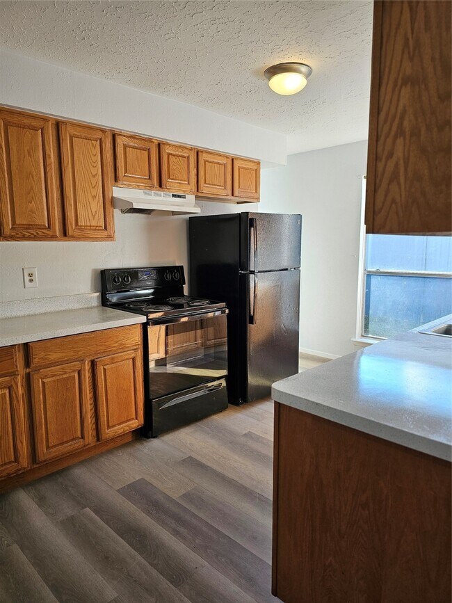 Building Photo - 16038 Glen Mar Dr