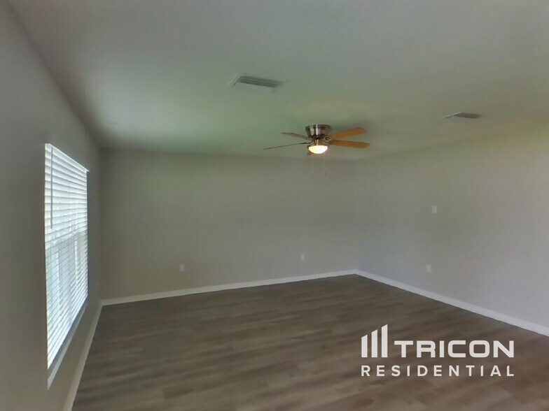 Building Photo - 3401 Autumn Amber Dr