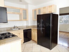 Building Photo - 1287 Cochran Ave