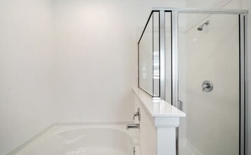 Building Photo - 248 Seven Pnes Dr