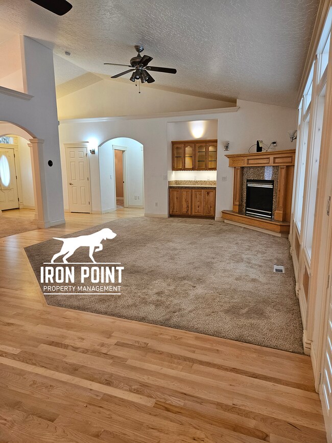 Building Photo - 3bed/3bath in sought after Nampa neighborhood w/3 car garage and large bonus room.