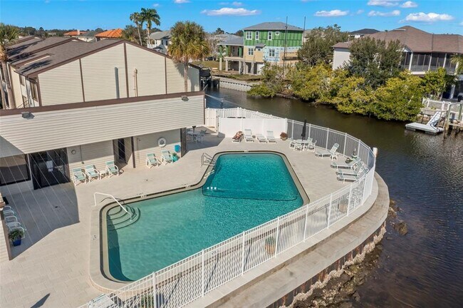 Building Photo - 412 Moorings Cove Dr