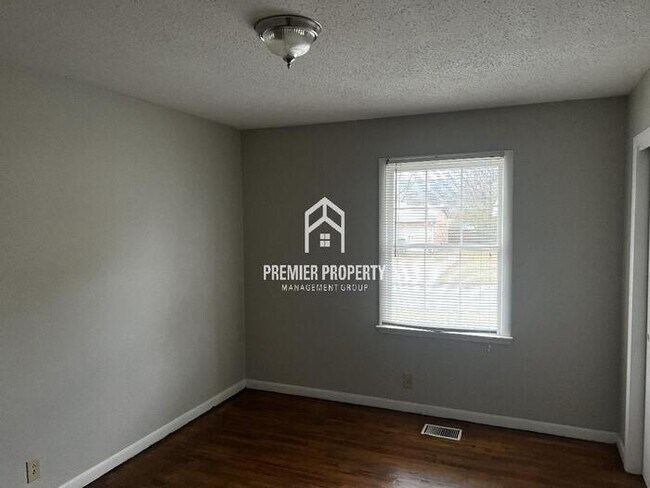 Building Photo - 3304 Deerfield Rd NW - Available Now!
