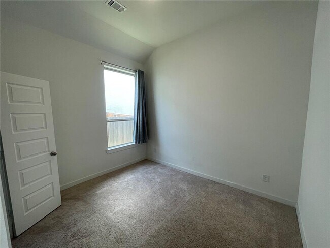 Building Photo - 3023 Dragonlet Ln