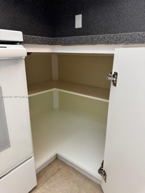 Building Photo - 2425 NE 135th St