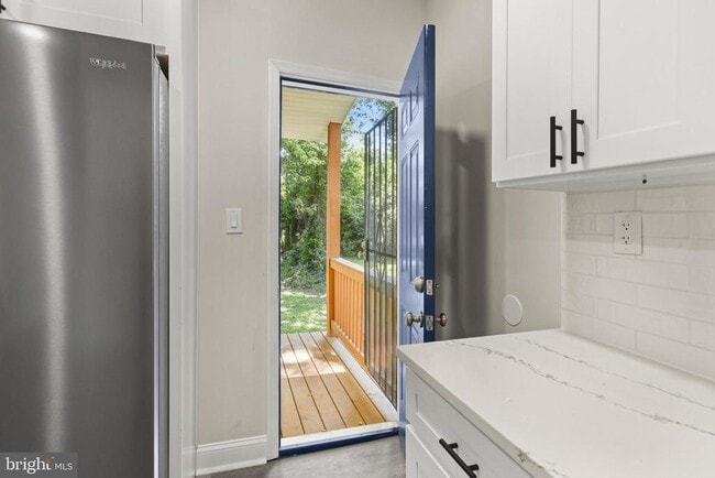 Building Photo - 505 McCabe Ave