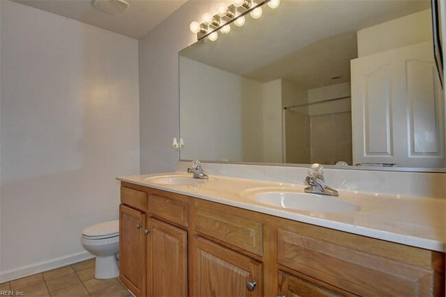 Building Photo - 3924 Filbert Way