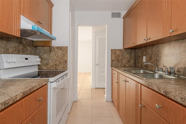 Building Photo - 7256 SW 94th Pl