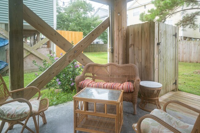 Building Photo - Mellow Yellow @ 1114 Bonito Lane #1