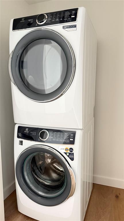 Building Photo - 610 Davis St