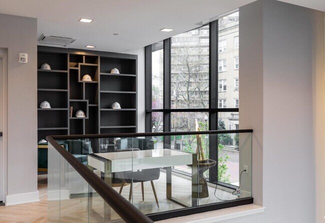 Building Photo - 6025 JFK Blvd E