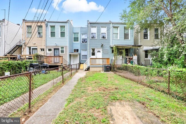 Building Photo - 1309 E Patapsco Ave