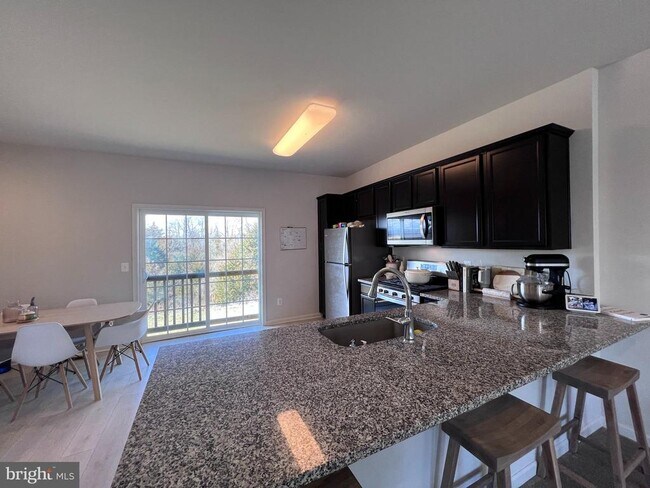 Building Photo - 316 Starry Way Dr