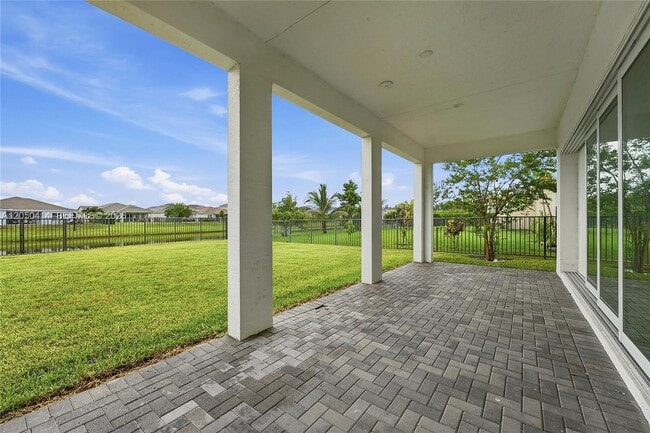 Building Photo - 15239 Goldfinch Cir
