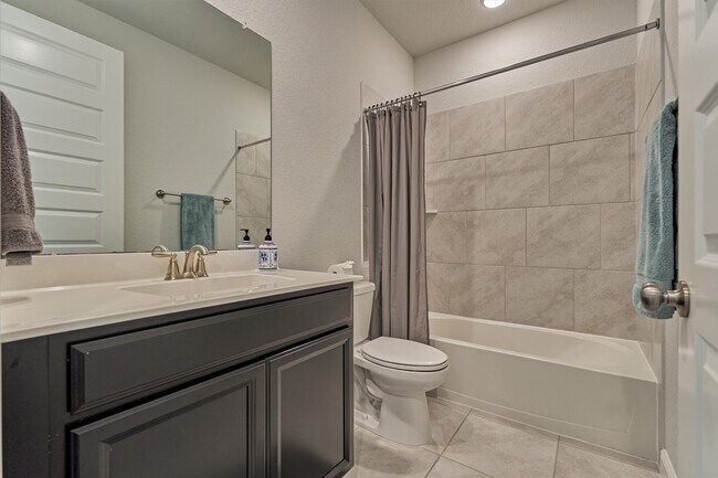 Building Photo - 15846 Weston Ridge Dr