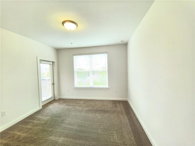 Building Photo - 525 Parkway Dr